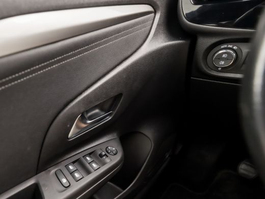 Opel Corsa 1.2 GS Line (VIRTUAL COCKPIT, APPLE CARPLAY, GETINT GLAS, LEDER, SPORTSTOELEN, ZWART HEMEL, CRUIS... ActivLease financial lease