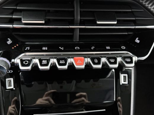 Peugeot 2008 1.5 HDi Allure / Trekhaak / Pdc.+Camera / Distributie bij 117Dkm.vervangen / Airco-ecc./ Navigati... ActivLease financial lease