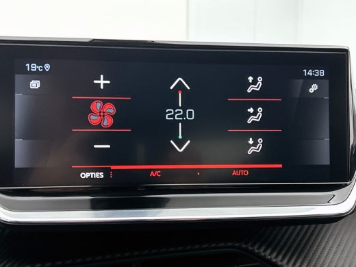 Peugeot 2008 1.5 HDi Allure / Trekhaak / Pdc.+Camera / Distributie bij 117Dkm.vervangen / Airco-ecc./ Navigati... ActivLease financial lease