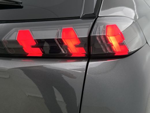Peugeot 2008 1.5 HDi Allure / Trekhaak / Pdc.+Camera / Distributie bij 117Dkm.vervangen / Airco-ecc./ Navigati... ActivLease financial lease