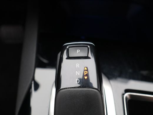 Peugeot 3008 1.2 PureTech GT Line Avantage Black Pack | Parkeersensoren Voor en Achter | Stoelverwarming | App... ActivLease financial lease