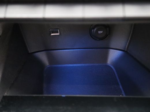 Peugeot 3008 1.2 PureTech GT Line Avantage Black Pack | Parkeersensoren Voor en Achter | Stoelverwarming | App... ActivLease financial lease