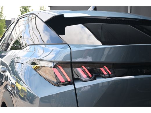 Peugeot 3008 1.6 plug-in Hybrid 195 Allure Tot 8 jaar Garantie! | Afn. Trekhaak | 7,4kW Lader | AllSeason | Na... ActivLease financial lease