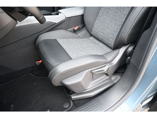 Peugeot 3008 1.6 plug-in Hybrid 195 Allure Tot 8 jaar Garantie! | Afn. Trekhaak | 7,4kW Lader | AllSeason | Na... ActivLease financial lease