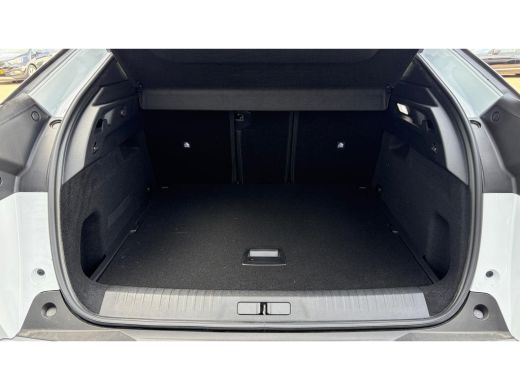 Peugeot e-3008 Allure | Elektrische parkeerrem | Extra getinte achterste zijruiten en achterruit ActivLease financial lease