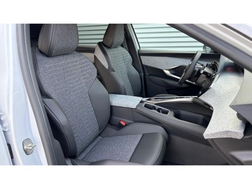 Peugeot e-3008 Allure | Elektrische parkeerrem | Extra getinte achterste zijruiten en achterruit ActivLease financial lease