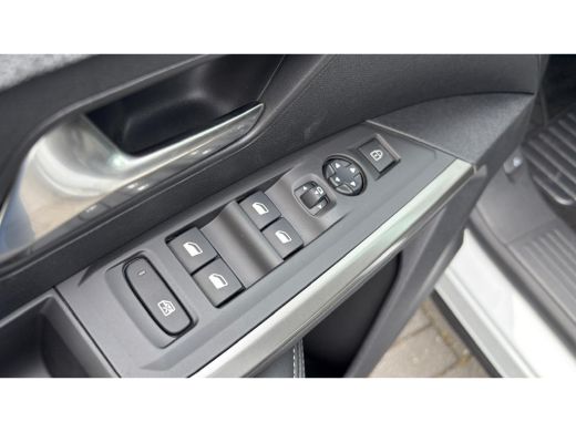 Peugeot e-3008 Allure | Elektrische parkeerrem | Extra getinte achterste zijruiten en achterruit ActivLease financial lease