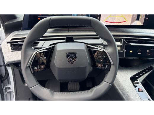 Peugeot e-3008 Allure | Elektrische parkeerrem | Extra getinte achterste zijruiten en achterruit ActivLease financial lease