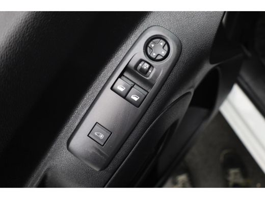 Peugeot Partner 1.5 BlueHDI Premium Trekhaak | houten Laadvloer | Carplay | Airco | Cruise | 2 zitplaatsen | 2 zi... ActivLease financial lease