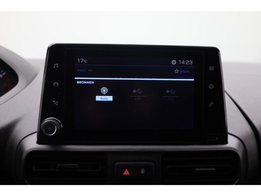 Peugeot Partner 1.5 BlueHDI Premium Trekhaak | houten Laadvloer | Carplay | Airco | Cruise | 2 zitplaatsen | 2 zi... ActivLease financial lease