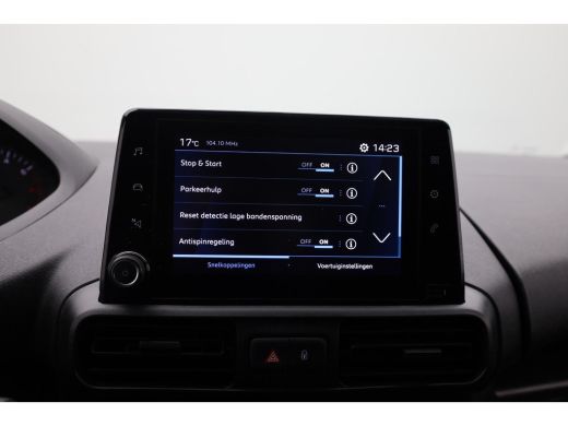 Peugeot Partner 1.5 BlueHDI Premium Trekhaak | houten Laadvloer | Carplay | Airco | Cruise | 2 zitplaatsen | 2 zi... ActivLease financial lease