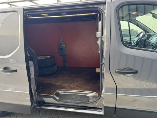 Renault Trafic 1.6 dCi T29 L2H1 Comfort Energy | Trekhaak | Imperiaal | Prijs Rijklaar!! ActivLease financial lease