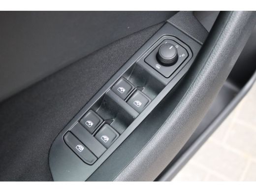 Skoda Kamiq 1.0 TSI 116PK Business Edition Facelift/Carplay-android/Camera/Keyfree/Parkeerhulp ActivLease financial lease
