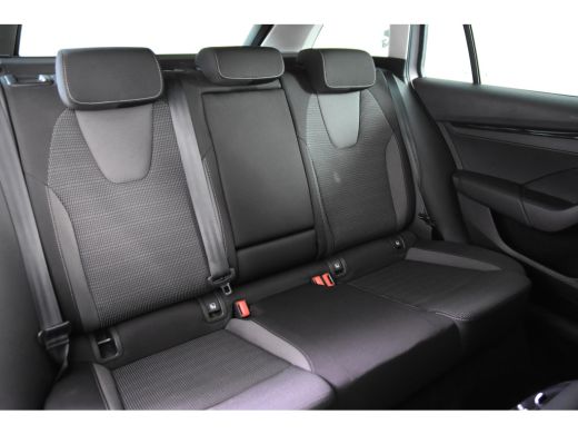 Skoda Octavia Combi e-TSI Ambition DSG *1ste eigenaar*Navigatie*Stoelverwarming*Trekhaak* ActivLease financial lease