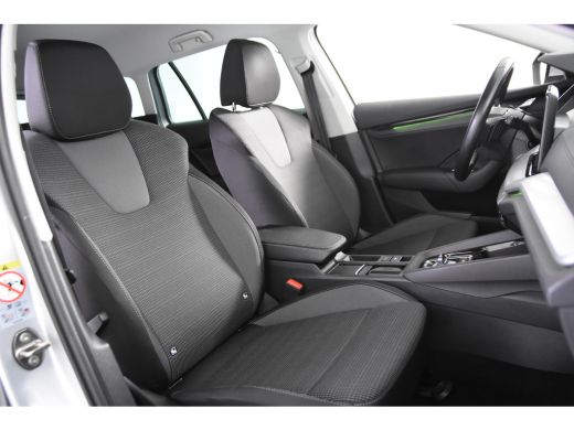 Skoda Octavia Combi e-TSI Ambition DSG *1ste eigenaar*Navigatie*Stoelverwarming*Trekhaak* ActivLease financial lease