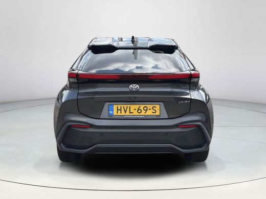 Toyota C-HR 2.0 Plug-in Hybrid 220 Dynamic ActivLease financial lease