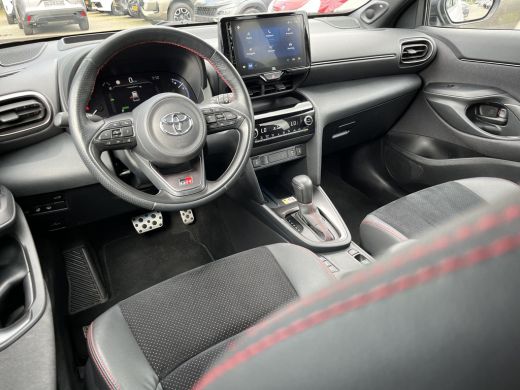Toyota Yaris Cross 1.5 Hybrid GR Sport | All-in prijs | Automaat | Stoelverwarming | Stuurverwarming ActivLease financial lease