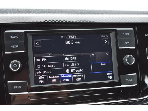 Volkswagen Polo 1.0 95PK TSI Life | ACC | Apple Carplay & Android Auto | PDC V+A | 15 inch lichtmetalen velgen | ... ActivLease financial lease