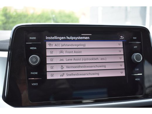 Volkswagen T-Roc 1.0 116PK TSI Life Edition | ACC | Apple Carplay & Android Auto | PDC V+A | VERLENGDE GARANTIE! ActivLease financial lease