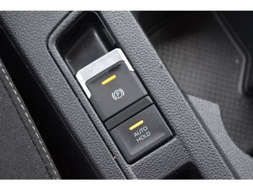 Volkswagen T-Roc 1.0 116PK TSI Life Edition | ACC | Apple Carplay & Android Auto | PDC V+A | VERLENGDE GARANTIE! ActivLease financial lease