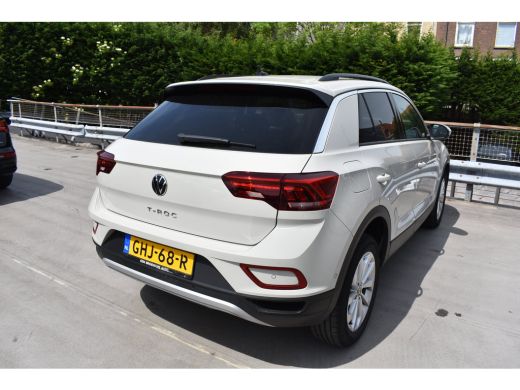 Volkswagen T-Roc 1.0 116PK TSI Life Edition | ACC | Apple Carplay & Android Auto | PDC V+A | VERLENGDE GARANTIE! ActivLease financial lease