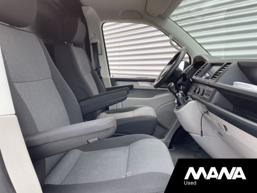 Volkswagen Transporter 2.0 TDI L2H1 102PK Carplay Trekhaak Imperiaal Cruise control ActivLease financial lease