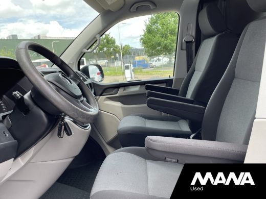Volkswagen Transporter 2.0 TDI L2H1 102PK Carplay Trekhaak Imperiaal Cruise control ActivLease financial lease