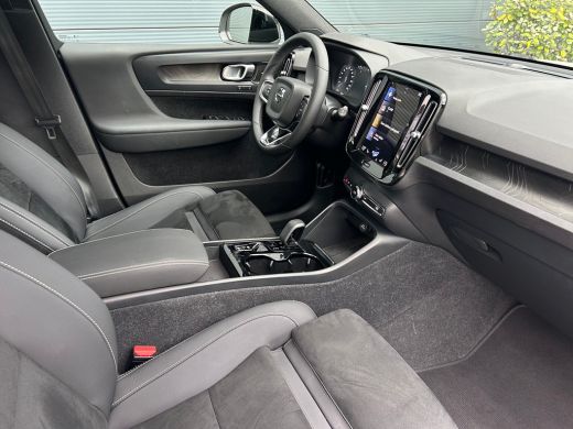 Volvo  XC40 1.5 T4 Plug-in hybrid Ultimate Dark | Pano | Memory | Harman/Kardon | Pilot Assist | Stoel & stuu... ActivLease financial lease