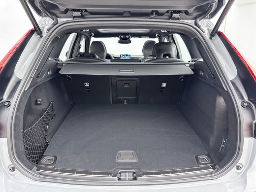 Volvo  XC60 T8 Recharge Ultra Dark Executive | 22" | Getint & Gelamineerd Glas | Alarmklasse 3 | Black Editio... ActivLease financial lease