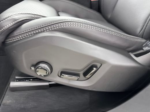 Volvo  XC90 T8 Recharge Ultra Dark Excecutive | 22" | Gelaagd & Getint Glas | Alumium Inleg | Zwarte hemel | ... ActivLease financial lease
