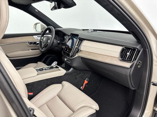 Volvo  XC90 T8 Recharge Ultra Bright Excecutive | 22" | Gelaagd & Getint Glas | Luchtvering | Geventileerd Na... ActivLease financial lease