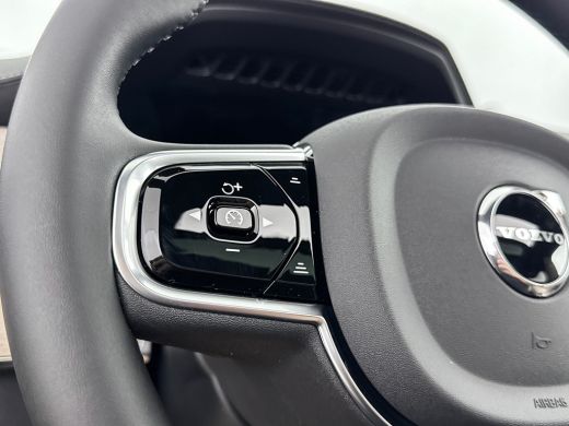 Volvo  XC90 T8 Recharge Ultra Bright Excecutive | 22" | Gelaagd & Getint Glas | Luchtvering | Geventileerd Na... ActivLease financial lease