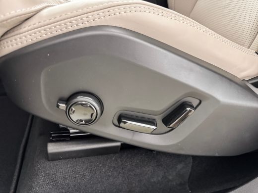 Volvo  XC90 T8 Recharge Ultra Bright Excecutive | 22" | Gelaagd & Getint Glas | Luchtvering | Geventileerd Na... ActivLease financial lease