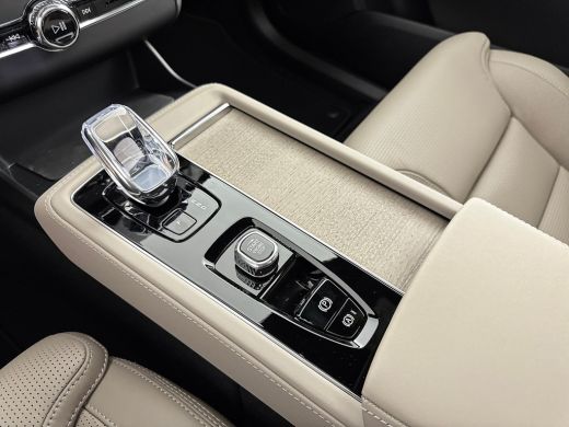 Volvo  XC90 T8 Recharge Ultra Dark Excecutive Edition | 22" | Gelaagd & Getint Glas | Geintegreerd kinderzitj... ActivLease financial lease