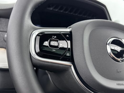 Volvo  XC90 T8 Ultra Black Edition Executive | 22" | Gelaagd & Getint Glas | Geintegreerd kinderzitje | Lucht... ActivLease financial lease