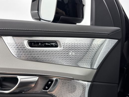 Volvo  XC90 T8 Ultra Black Edition Executive | 22" | Gelaagd & Getint Glas | Geintegreerd kinderzitje | Lucht... ActivLease financial lease