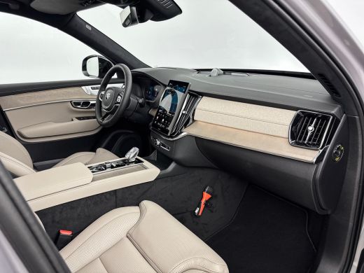 Volvo  XC90 T8 Ultra Dark Executive Edition | 22" | Gelaagd & Getint Glas | Geintegreerd kinderzitje | Luchtv... ActivLease financial lease