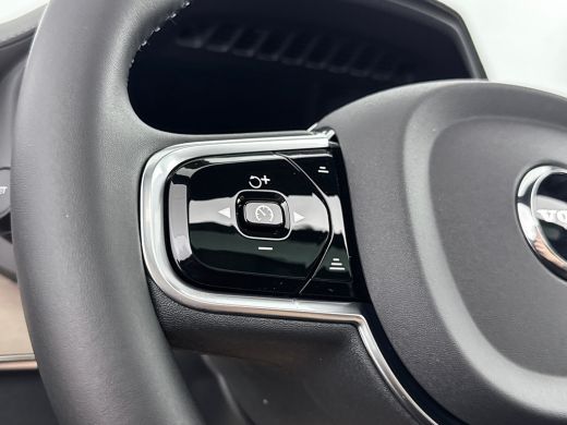 Volvo  XC90 T8 Ultra Dark Executive Edition | 22" | Gelaagd & Getint Glas | Geintegreerd kinderzitje | Luchtv... ActivLease financial lease