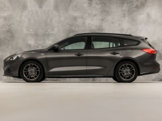 Ford Focus 1.5 EcoBoost ST Line 150Pk Automaat (APPLE CARPLAY, GROOT NAVI, STOELVERWARMING, KEYLESS, SPORTST...