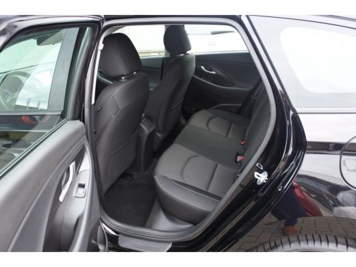 Hyundai i30 Wagon 1.0 T-GDI Comfort Navigatie | Airco | LED | Achteruitrijcamera | Parkeersensoren | 16 Inch ActivLease financial lease