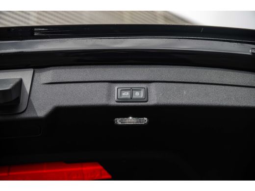 Audi A5 Avant 2.0 e-hybrid quattro S edition | Panoramadak | Camera ActivLease financial lease