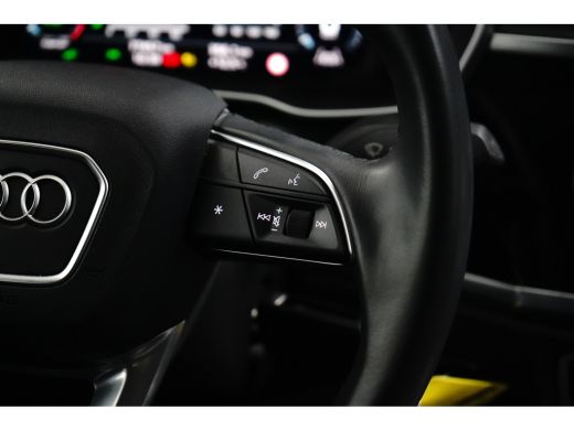 Audi Q3 45 245PK S-Tronic TFSI e | PDC V+A | App connect | Lederen stoelen zwart | Stoelverwarming voor ActivLease financial lease
