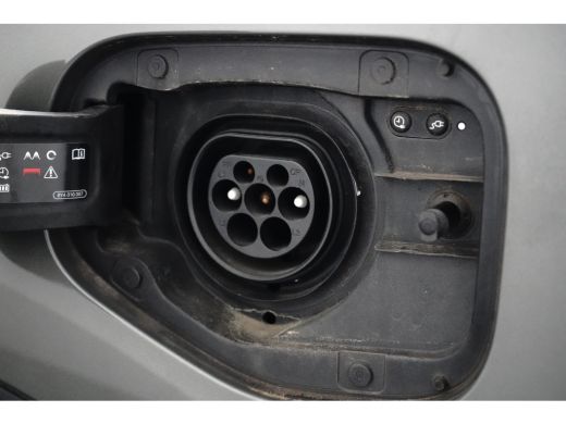 Audi Q3 45 245PK S-Tronic TFSI e | PDC V+A | App connect | Lederen stoelen zwart | Stoelverwarming voor ActivLease financial lease