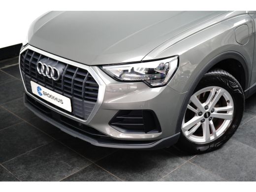 Audi Q3 45 245PK S-Tronic TFSI e | PDC V+A | App connect | Lederen stoelen zwart | Stoelverwarming voor ActivLease financial lease