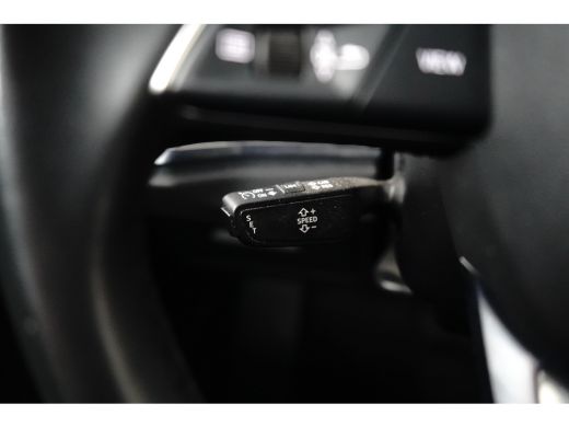 Audi Q3 45 245PK S-Tronic TFSI e | PDC V+A | App connect | Lederen stoelen zwart | Stoelverwarming voor ActivLease financial lease