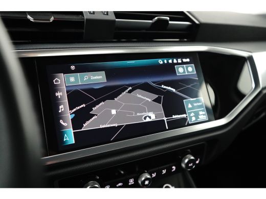 Audi Q3 45 245PK S-Tronic TFSI e | PDC V+A | App connect | Lederen stoelen zwart | Stoelverwarming voor ActivLease financial lease