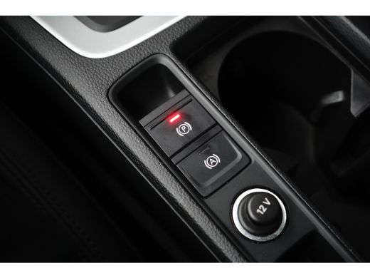 Audi Q3 45 245PK S-Tronic TFSI e | PDC V+A | App connect | Lederen stoelen zwart | Stoelverwarming voor ActivLease financial lease