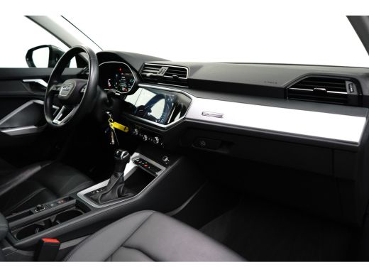 Audi Q3 45 245PK S-Tronic TFSI e | PDC V+A | App connect | Lederen stoelen zwart | Stoelverwarming voor ActivLease financial lease