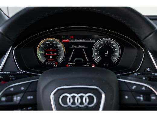 Audi Q5 55 TFSI e S edition Competition 367PK | Panorama Dak | Ledere Bekleding | Head-Up Display | 360 C... ActivLease financial lease