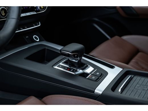 Audi Q5 55 TFSI e S edition Competition 367PK | Panorama Dak | Ledere Bekleding | Head-Up Display | 360 C... ActivLease financial lease